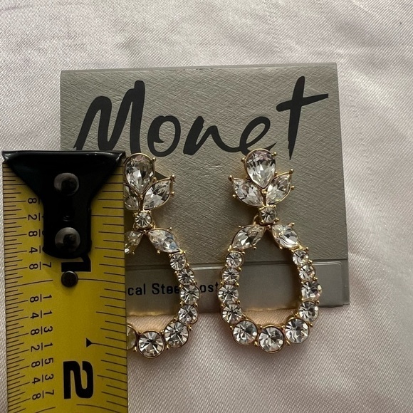 Monet goldtone cz fashion earrings - Picture 5 of 7